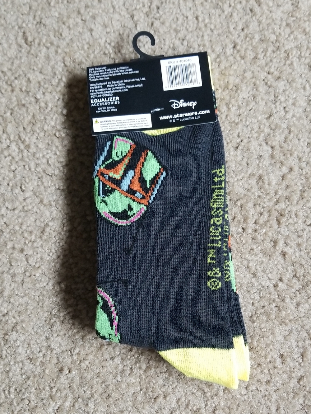 Star Wars Boba Fett Crew Socks - Picture 2 of 2